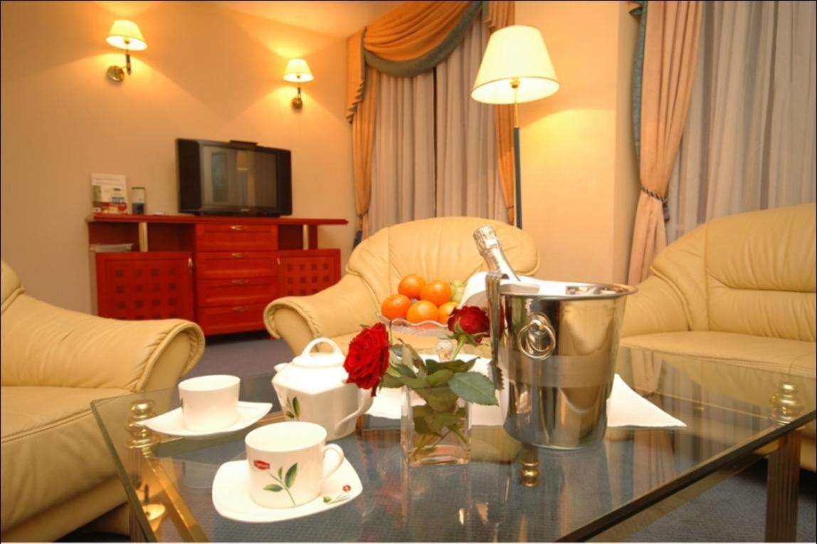Hotel Kongresowy Κίελτσε Εξωτερικό φωτογραφία